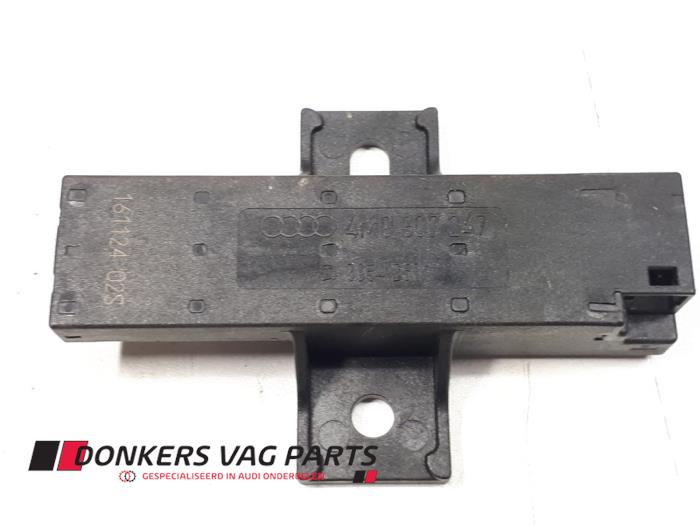 Używane Keyless Entry-Antena Audi SQ7 (4MB/4MG) 4.0 TDI V8 32V Cena € 10,00 Procedura marży oferowane przez Donkers VAG Parts