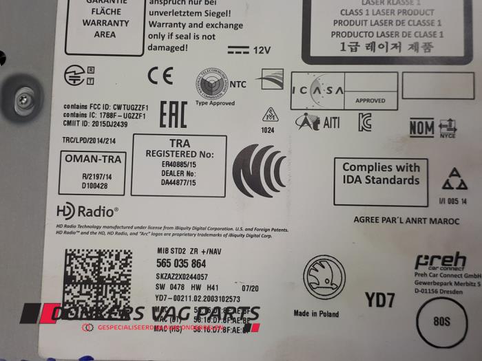 Multi-media control unit from a Skoda Octavia Combi (5EAC)  2020