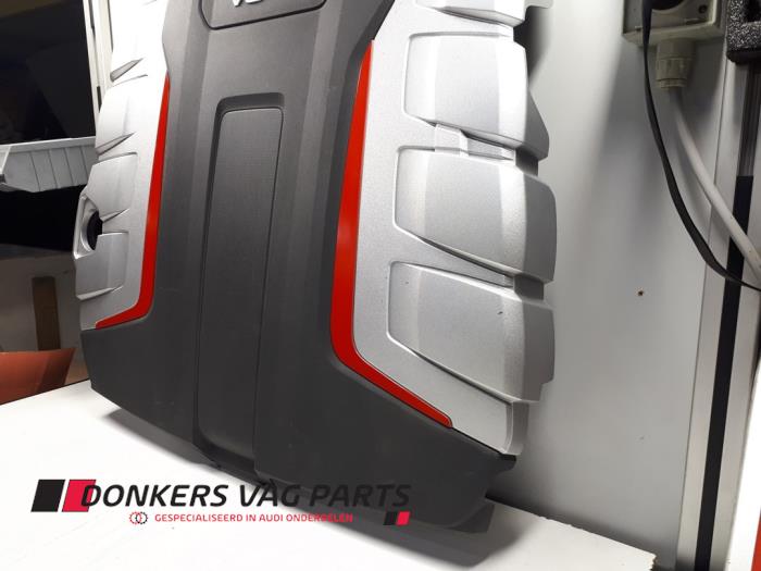 Abdeckblech Motor van een Audi SQ7 (4MB/4MG) 4.0 TDI V8 32V 2017