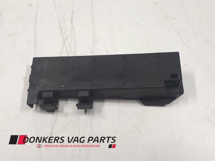 Używane Keyless Entry-Antena Audi SQ7 (4MB/4MG) 4.0 TDI V8 32V Cena € 10,00 Procedura marży oferowane przez Donkers VAG Parts