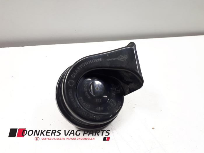 Używane Klakson Audi A7 Sportback (4GA/4GF) 3.0 TDI Clean Diesel V6 24V Quattro Cena € 25,00 Procedura marży oferowane przez Donkers VAG Parts
