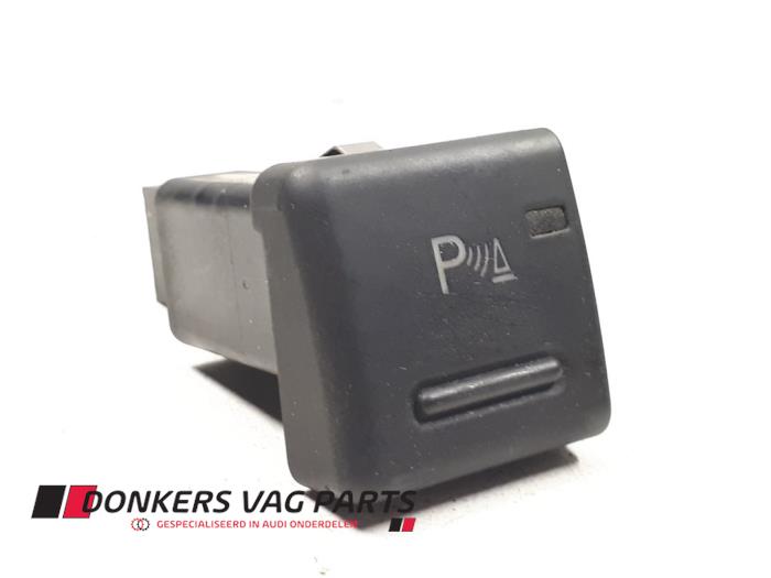 Usados Interruptor PDC Audi A4 Cabrio (B7) 3.0 TDI V6 24V Quattro Precio € 8,00 Norma de margen ofrecido por Donkers VAG Parts