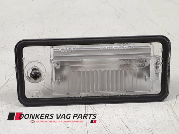 Begagnade Nummerskyltbelysning Audi Diversen Pris € 8,00 Marginaltabell erbjuds av Donkers VAG Parts