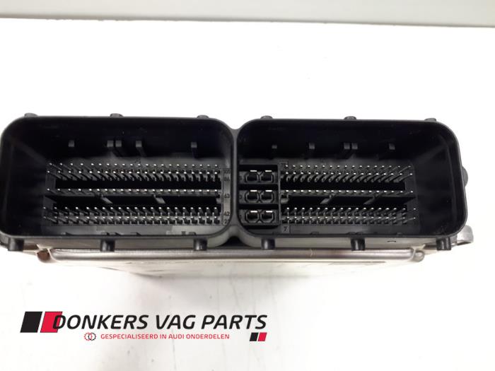 Engine management computer from a Audi S8 (D4) 4.0 V8 TFSI 32V 2015