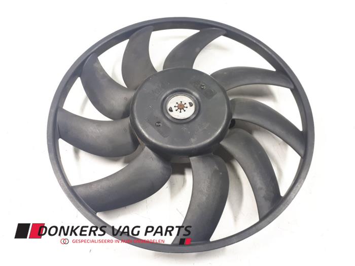 Używane Wentylator Audi Q5 (8RB) 2.0 TFSI 16V Quattro Cena € 100,00 Procedura marży oferowane przez Donkers VAG Parts