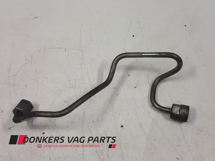 Usagé Conduit de carburant Audi A6 (C7) 3.0 TDI V6 24V Quattro Prix € 17,00 Règlement à la marge proposé par Donkers VAG Parts