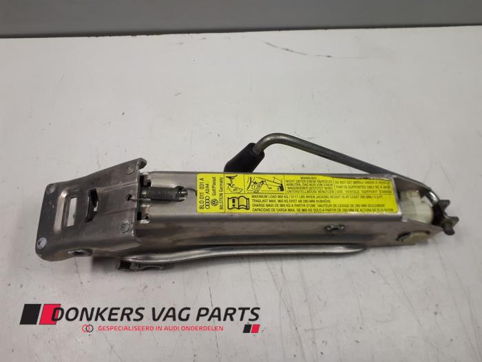 Używane Dzwignik Audi A6 Avant (C5) 1.8 20V Cena € 10,00 Procedura marży oferowane przez Donkers VAG Parts