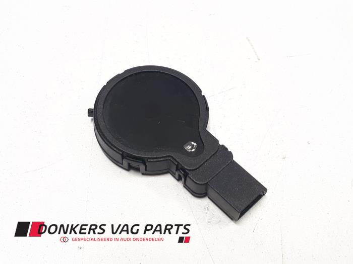 Begagnade Regnsensor Audi Diversen Pris € 20,00 Marginaltabell erbjuds av Donkers VAG Parts