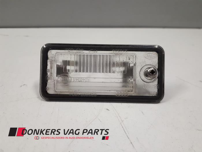Begagnade Nummerskyltbelysning Audi Diversen Pris € 8,00 Marginaltabell erbjuds av Donkers VAG Parts