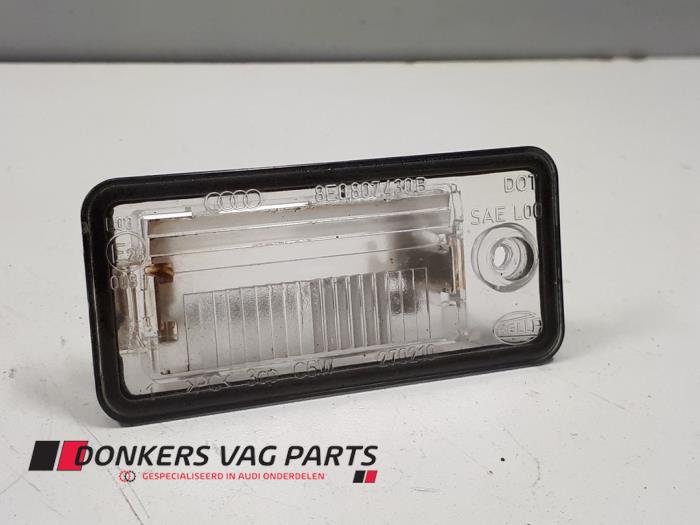 Begagnade Nummerskyltbelysning Audi Diversen Pris € 8,00 Marginaltabell erbjuds av Donkers VAG Parts