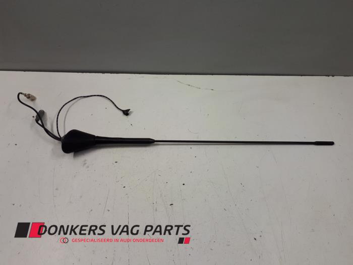 Begagnade Antennarm Audi A4 Avant (B5) 2.4 30V Pris € 25,00 Marginaltabell erbjuds av Donkers VAG Parts