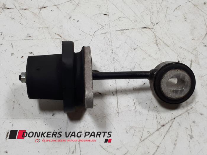 Used Engine mount Audi A4 (B9) 3.0 TDI V6 24V Price € 12,10 Inclusive VAT offered by Donkers VAG Parts