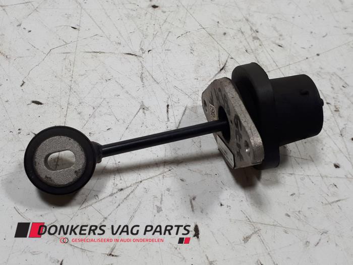 Used Engine mount Audi A4 (B9) 3.0 TDI V6 24V Price € 12,10 Inclusive VAT offered by Donkers VAG Parts