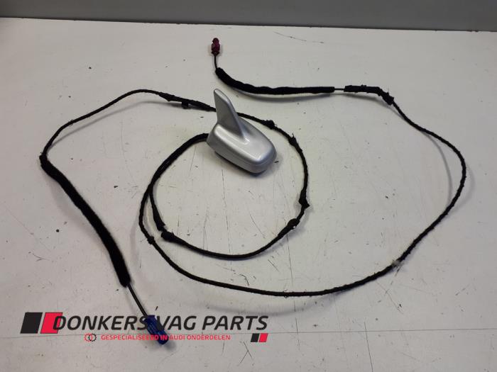 Używane Antena GPS Audi A5 (8T3) 2.7 TDI V6 24V Cena € 100,00 Procedura marży oferowane przez Donkers VAG Parts
