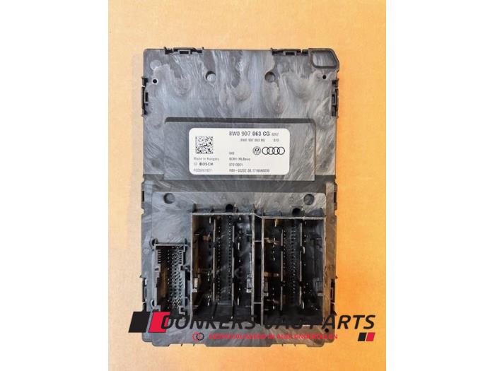 Używane Komputer pokladowy Audi S5 (F53/F5P) 3.0 TFSI V6 24V Cena € 72,60 Z VAT oferowane przez Donkers VAG Parts