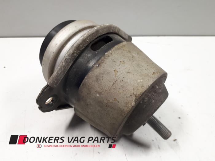 Used Engine mount Audi Q7 (4LB) 3.0 TDI V6 24V Price € 25,00 Margin scheme offered by Donkers VAG Parts