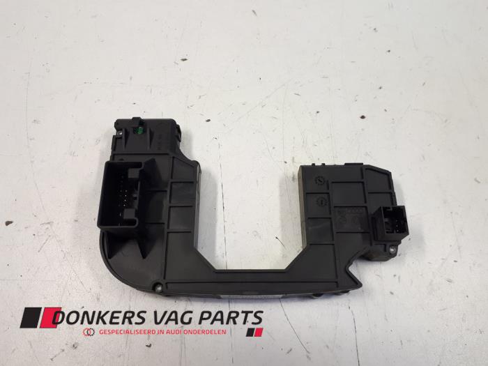 Begagnade Rattstångmodul Audi A8 (D3) 4.2 V8 40V Quattro Pris € 35,00 Marginaltabell erbjuds av Donkers VAG Parts