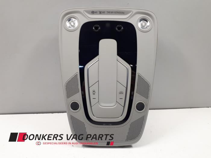 Begagnade Innerbelysning, fram Audi Q5 (FYB/FYG) Pris € 30,00 Marginaltabell erbjuds av Donkers VAG Parts