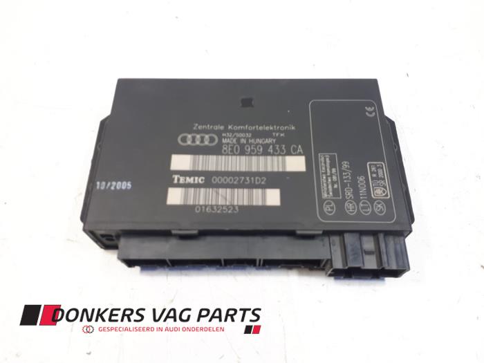 Używane Modul Comfort Audi A4 Avant (B7) Cena € 75,00 Procedura marży oferowane przez Donkers VAG Parts