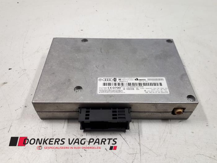 Używane Interfejs telefoniczny Audi S6 (C6) 5.2 V10 40V Cena € 75,00 Procedura marży oferowane przez Donkers VAG Parts