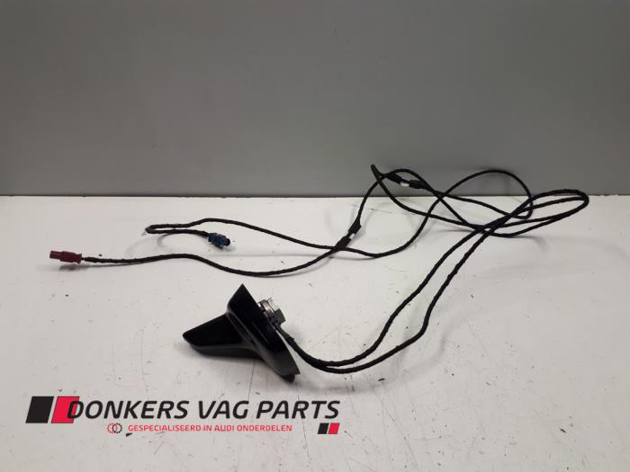 Używane Antena GPS Audi S6 (C6) 5.2 V10 40V Cena € 35,00 Procedura marży oferowane przez Donkers VAG Parts