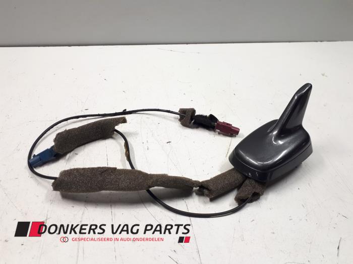 Używane Antena GPS Audi A8 (D3) 3.0 TDI V6 24V Quattro Cena € 35,00 Procedura marży oferowane przez Donkers VAG Parts