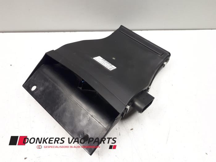 Używane Element grzewczy Audi A8 (D3) 3.0 TDI V6 24V Quattro Cena € 75,00 Procedura marży oferowane przez Donkers VAG Parts