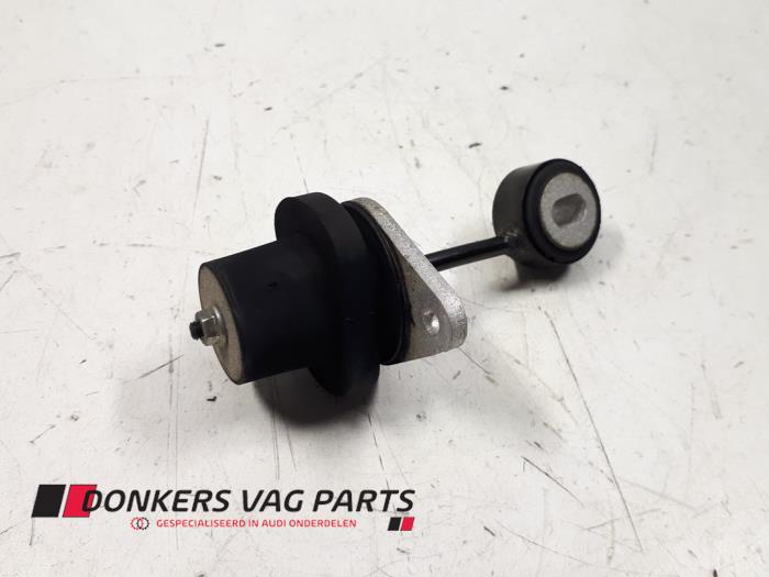 Used Engine mount Audi Q7 (4MB/4MG) 3.0 TDI V6 24V Price € 12,10 Inclusive VAT offered by Donkers VAG Parts