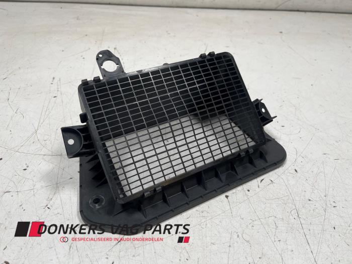 Begagnade Lufttratt Audi S5 (F53/F5P) 3.0 TFSI V6 24V Pris € 17,50 Inklusive moms erbjuds av Donkers VAG Parts
