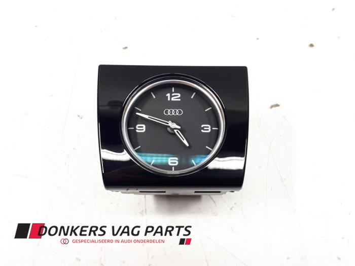 Begagnade Klocka Audi A8 (D4) Pris € 35,00 Marginaltabell erbjuds av Donkers VAG Parts