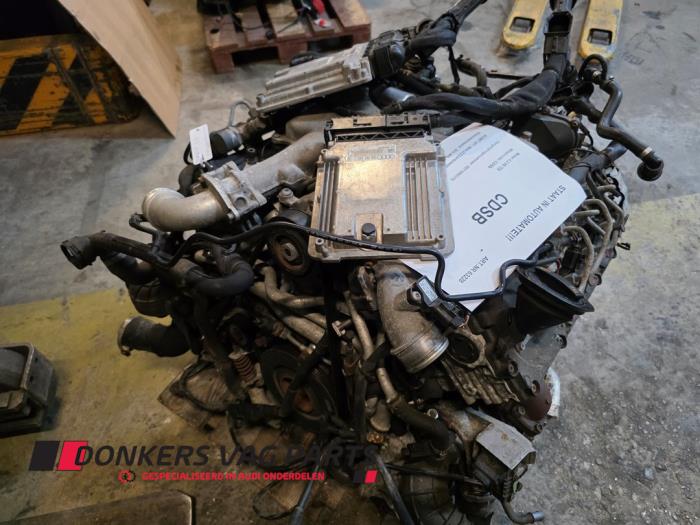 Engine from a Audi A8 (D4) 4.2 TDI V8 32V Quattro 2010