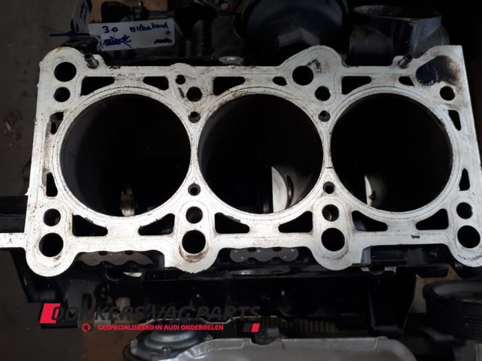 Used Engine crankcase Audi A4 Avant (B6) 3.0 V6 30V Quattro Price € 30,00 Margin scheme offered by Donkers VAG Parts