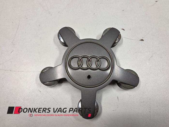 Używane Kolpak Audi Rózne Cena € 10,00 Procedura marży oferowane przez Donkers VAG Parts