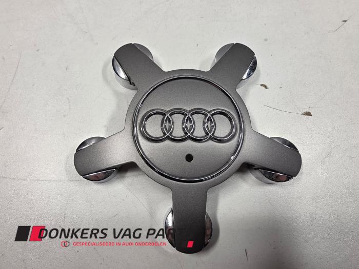 Używane Kolpak Audi Rózne Cena € 10,00 Procedura marży oferowane przez Donkers VAG Parts