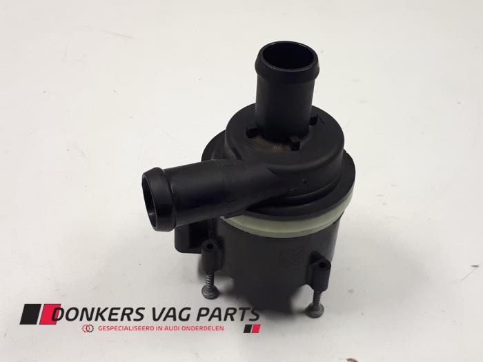 Begagnade Extra vattenpump Audi RS7 Sportback (4GA/4GF) 4.0 V8 TFSI Performance 32V Pris € 99,99 Inklusive moms erbjuds av Donkers VAG Parts