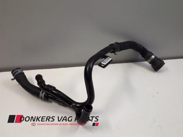 Begagnade Vattenrör Audi RS7 Sportback (4GA/4GF) 4.0 V8 TFSI Performance 32V Pris € 24,20 Inklusive moms erbjuds av Donkers VAG Parts