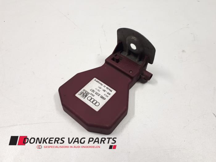 Używane Antena (rózne) Audi A5 Cabrio (F57/F5E) 2.0 TFSI 16V Cena € 10,00 Procedura marży oferowane przez Donkers VAG Parts