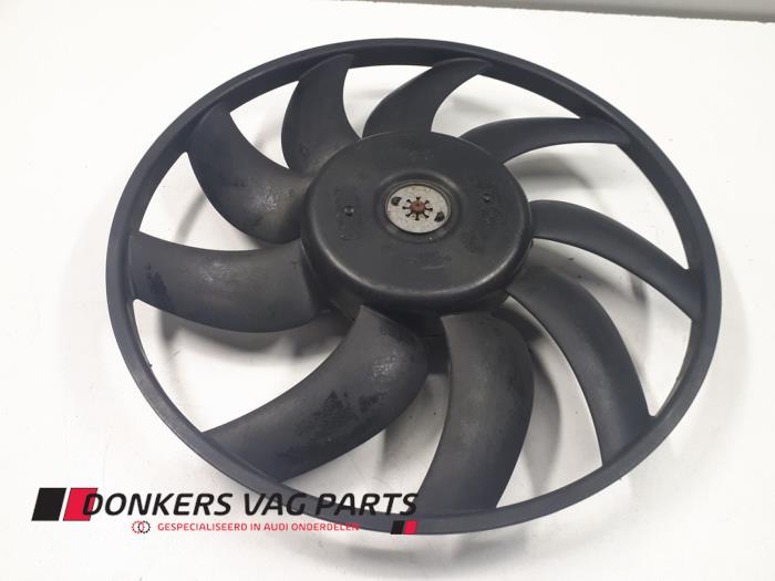 Używane Wentylator Audi Q5 (8RB) Cena € 100,00 Procedura marży oferowane przez Donkers VAG Parts