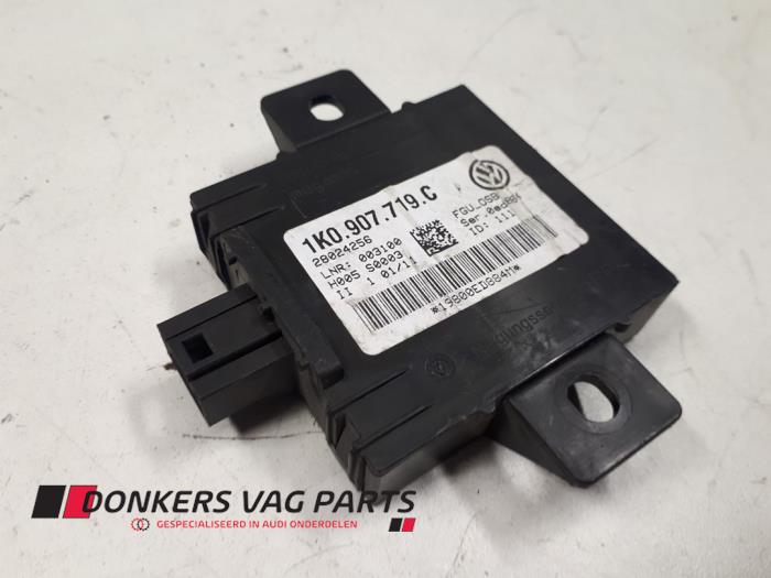 Używane Modul alarmu Audi A3 Sportback (8PA) 1.6 TDI 16V Cena € 10,00 Procedura marży oferowane przez Donkers VAG Parts