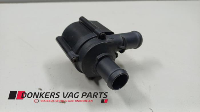 Begagnade Extra vattenpump Audi Diversen Pris € 15,00 Marginaltabell erbjuds av Donkers VAG Parts