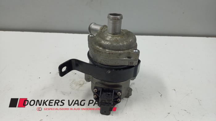 Begagnade Vattenpump Audi A5 Sportback (8TA) 2.0 TDI 16V Quattro Pris € 48,40 Inklusive moms erbjuds av Donkers VAG Parts