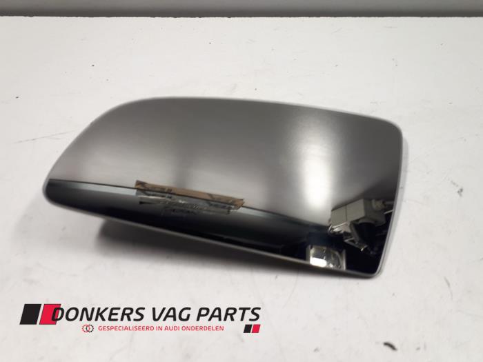 Używane Szyba lusterka lewego Audi A4 (B7) 2.0 TDI 16V Cena € 20,00 Procedura marży oferowane przez Donkers VAG Parts