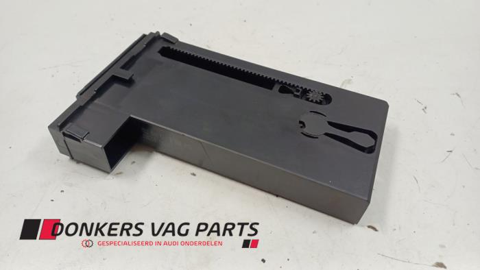 Used Miscellaneous Audi A4 (B7) 2.0 TDI 16V Price € 7,50 Margin scheme offered by Donkers VAG Parts