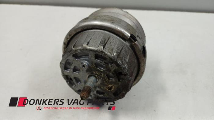 Usagé Support moteur Audi A6 (C6) 2.0 T FSI 16V Prix € 35,00 Règlement à la marge proposé par Donkers VAG Parts