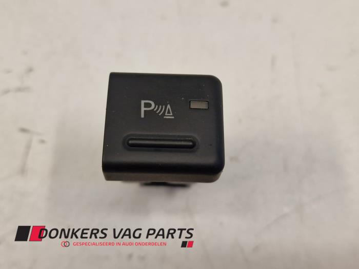 Usados Interruptor PDC Audi A4 (B7) Precio € 10,00 Norma de margen ofrecido por Donkers VAG Parts