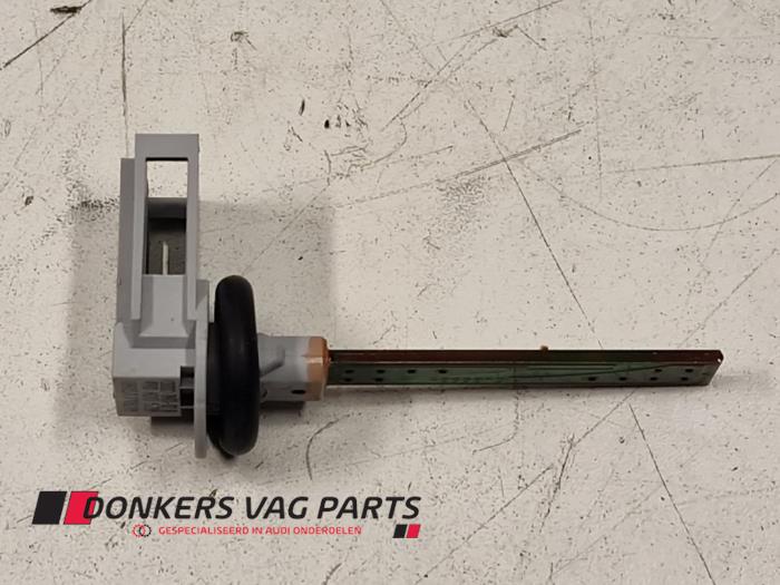 Begagnade Innetemperatursensor Audi S5 (F53/F5P) 3.0 TFSI V6 24V Pris € 8,00 Inklusive moms erbjuds av Donkers VAG Parts