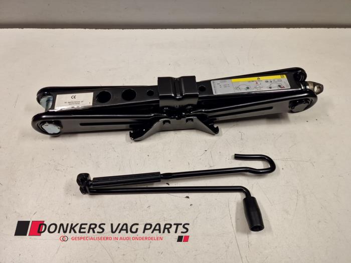 Używane Dzwignik Audi S5 (F53/F5P) 3.0 TFSI V6 24V Cena € 50,00 Z VAT oferowane przez Donkers VAG Parts