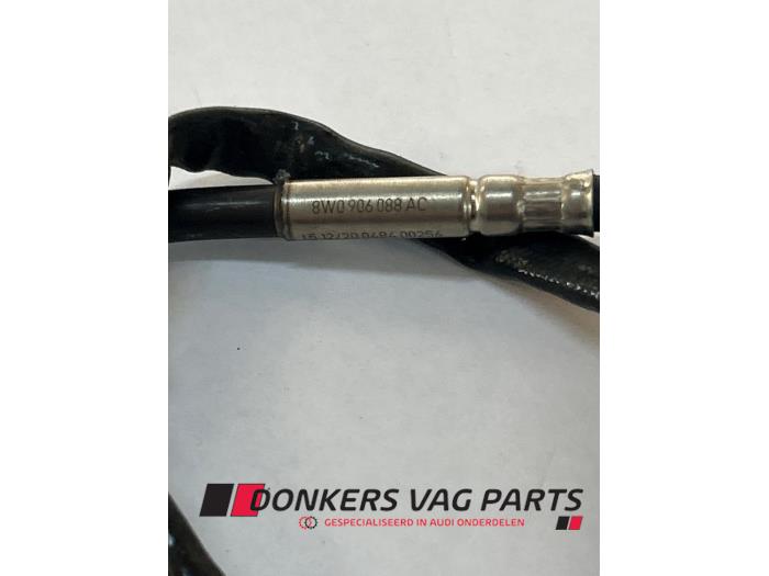 Sensor température d’échappement d'un Audi A4 (B9) 3.0 45 TDI V6 24V Quattro 2020