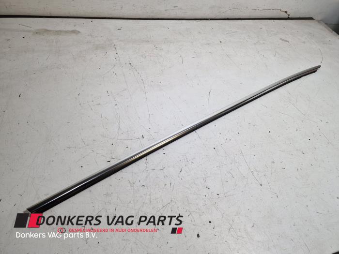Używane Listwa ozdobna Audi S5 (F53/F5P) 3.0 TFSI V6 24V Cena € 42,35 Z VAT oferowane przez Donkers VAG Parts