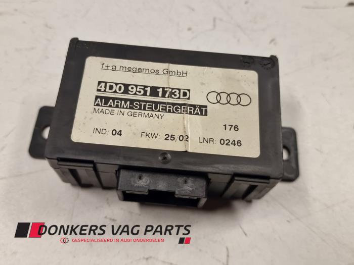 Używane Modul alarmu Audi S6 Avant (C5) S6 4.2 40V Cena € 10,00 Procedura marży oferowane przez Donkers VAG Parts